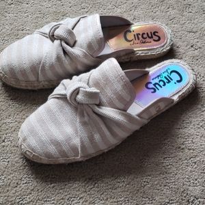 Circus by Sam Edelman slides